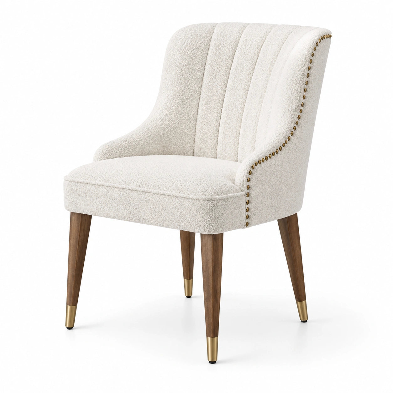 Chaise rembourrée en tissu bouclé blanc cassé, pieds en bois marron et finitions dorées, 58 × 62 × 88 cm